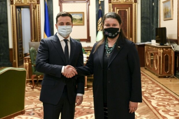 Зеленский назначил нового посла Украины в США: кто такая Оксана Маркарова Зеленский назначил нового посла Украины в США: кто такая Оксана Маркарова