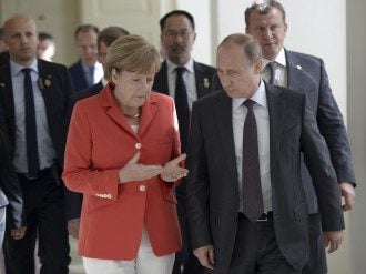 Меркель попросила Путина повлиять на Беларусь из-за ситуации с мигрантами
Меркель попросила Путина повлиять на Беларусь из-за ситуации с мигрантами