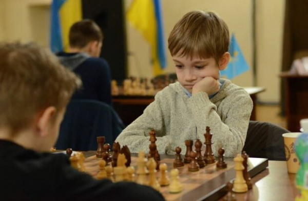 12-летний гроссмейстер Игорь Самуненков в финале одолел рекордсмена из США: киевлянин стал Чемпионом мира по шахматам 12-летний гроссмейстер Игорь Самуненков в финале одолел рекордсмена из США: киевлянин стал Чемпионом мира по шахматам