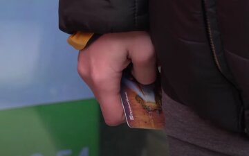 Сделали вклад - можете попрощаться с деньгами: как ПриватБанк оставляет без средств к существованию Сделали вклад - можете попрощаться с деньгами: как ПриватБанк оставляет без средств к существованию