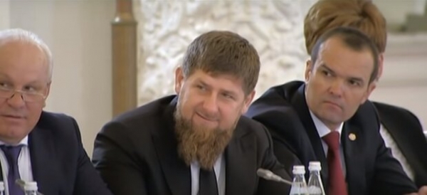 Любимчик Путина Кадыров только за один год стал богаче в 20 раз, его жена - в 40 Любимчик Путина Кадыров только за один год стал богаче в 20 раз, его жена - в 40