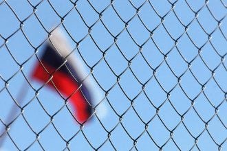 ЕС объявил санкции против РФ за признание "независимости" "ЛДНР"
ЕС объявил санкции против РФ за признание "независимости" "ЛДНР"