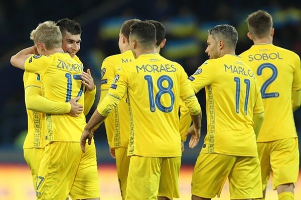 "Рома" начала переговоры с "Шахтером" по Мораесу
"Рома" начала переговоры с "Шахтером" по Мораесу