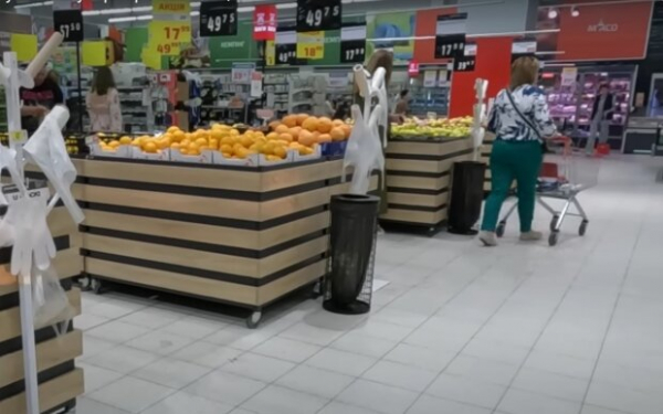 Морепродукты, куриные яйца и доставка еды: какие продукты стали роскошью для украинцев из-за войны Морепродукты, куриные яйца и доставка еды: какие продукты стали роскошью для украинцев из-за войны