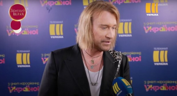 Олега Винника довели до слез на шоу "Маска" Олега Винника довели до слез на шоу "Маска"