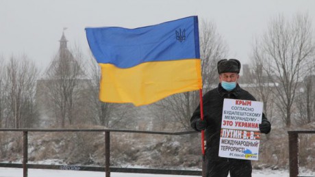 Петербургские активисты провели акцию в поддержку крымских татар Петербургские активисты провели акцию в поддержку крымских татар