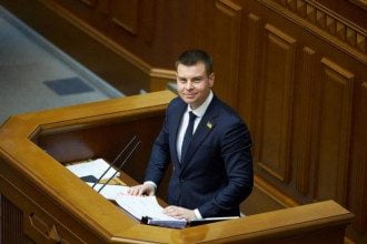 Нардеп от Слуги народа из Харькова Александр Бакумов ушел с должности в парламенте
Нардеп от Слуги народа из Харькова Александр Бакумов ушел с должности в парламенте