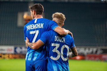 "Гент" обыграл "Рапид" и сыграет с "Динамо" в плей-офф Лиги чемпионов
"Гент" обыграл "Рапид" и сыграет с "Динамо" в плей-офф Лиги чемпионов