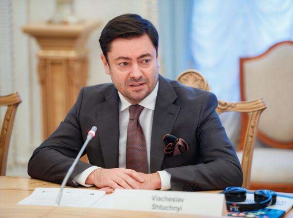 Глава аппарата Рады Вячеслав Штучный уходит в отставку
Глава аппарата Рады Вячеслав Штучный уходит в отставку