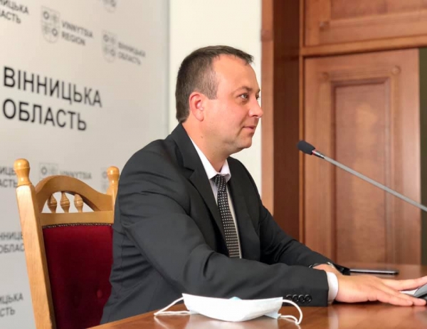 Глава Винницкой ОГА Борзов инфицировался коронавирусом
Глава Винницкой ОГА Борзов инфицировался коронавирусом