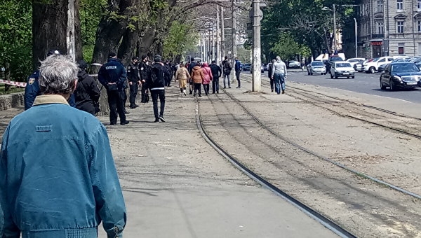 Годовщина майской бойни. Несмотря на провокаторов и эпидемию одесситы вышли на Куликово поле. ФОТО Годовщина майской бойни. Несмотря на провокаторов и эпидемию одесситы вышли на Куликово поле. ФОТО
