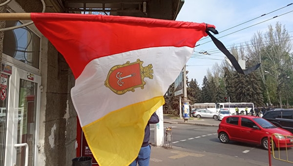 Годовщина майской бойни. Несмотря на провокаторов и эпидемию одесситы вышли на Куликово поле. ФОТО Годовщина майской бойни. Несмотря на провокаторов и эпидемию одесситы вышли на Куликово поле. ФОТО