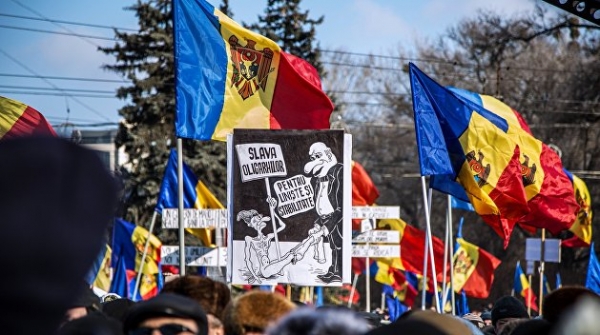 Годовщина тихой молдавской революции: олигархи бежали, но мечтают вернуться и отомстить Годовщина тихой молдавской революции: олигархи бежали, но мечтают вернуться и отомстить