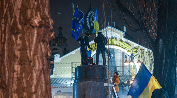 «Искоренить символы российско-имперского колониализма». Как Киев будет продолжать украинизацию «Искоренить символы российско-имперского колониализма». Как Киев будет продолжать украинизацию