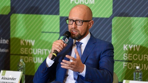 Яценюк может составить компанию Саакашвили в Нацсовете реформ &mdash; СМИ