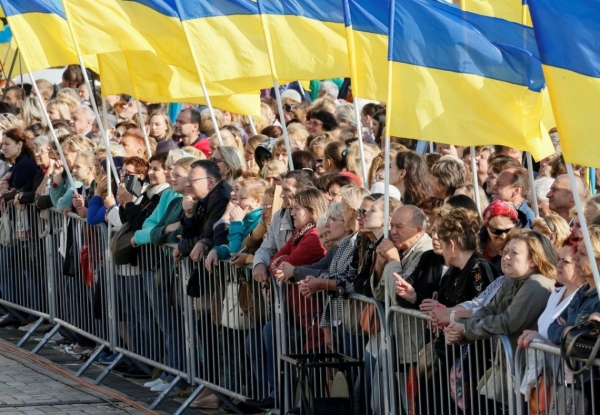 Кабмин сегодня рассмотрит предложение о проведении переписи населения Украины в 2023 году
Кабмин сегодня рассмотрит предложение о проведении переписи населения Украины в 2023 году