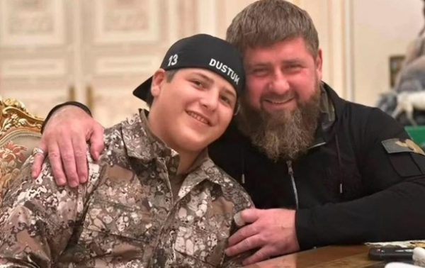 Кадыров хвалил сына за избиение россиянина Кадыров хвалил сына за избиение россиянина
