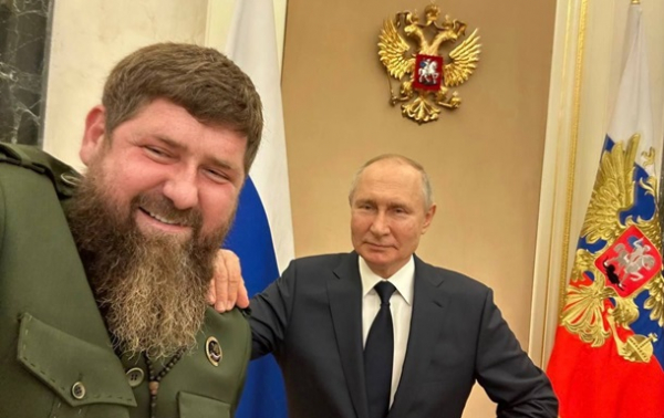 Кадыров предлагает отменить выборы президента РФ Кадыров предлагает отменить выборы президента РФ