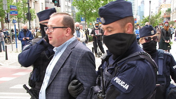 Как кандидата в президенты Польши арестовали за попытку прогуляться к президентскому дворцу