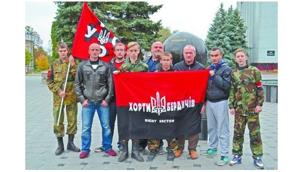 Как на Украине поймали очередного «шпиона ФСБ», который оказался членом «Правого сектора»* Как на Украине поймали очередного «шпиона ФСБ», который оказался членом «Правого сектора»*