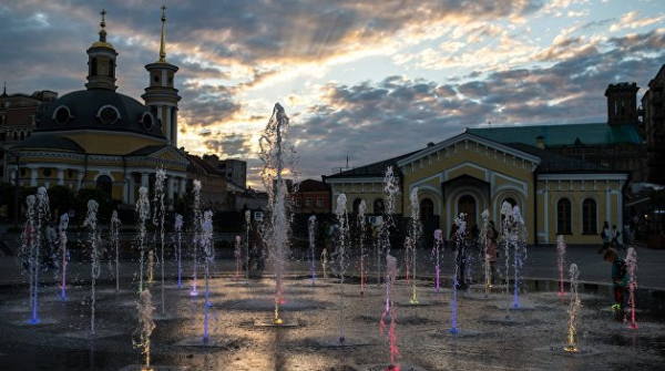 Киевлянам придется передвигаться по городу по пропускам Киевлянам придется передвигаться по городу по пропускам