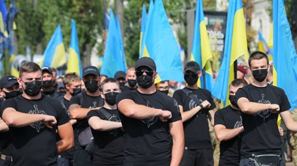 Киевский эксперт сказал, что сделают радикалы, если Украина потеряет Мариуполь или Краматорск Киевский эксперт сказал, что сделают радикалы, если Украина потеряет Мариуполь или Краматорск