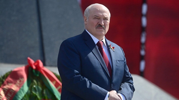 Коллективный Лукашенко &mdash; о чем и кому сигнализирует Декрет №2