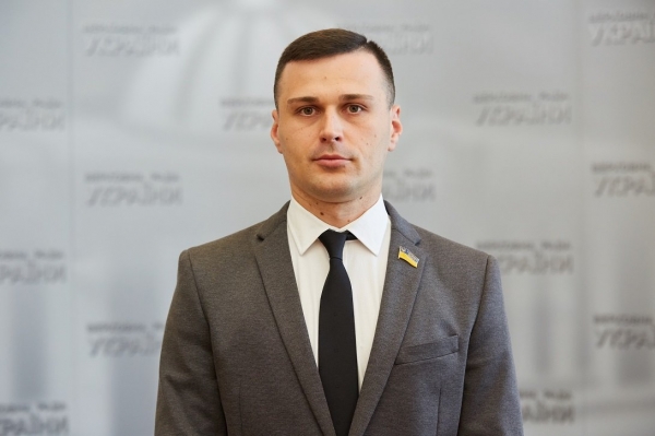 Колтунович: Снятие российских санкций с трех украинских предприятий даст толчок национальной экономике
Колтунович: Снятие российских санкций с трех украинских предприятий даст толчок национальной экономике