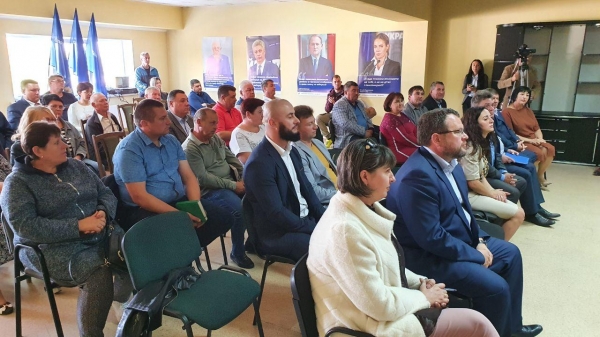 
                    Команда ОПЗЖ в Волновахе представила своих кандидатов на местных выборах                