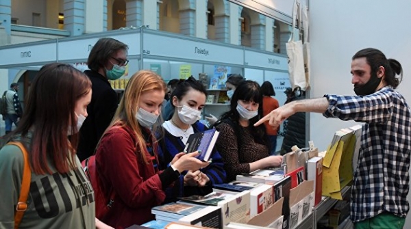 Кому — Non/fiction, а кому — запреты и контрабанда. Что не так с книжным рынком Украины Кому — Non/fiction, а кому — запреты и контрабанда. Что не так с книжным рынком Украины