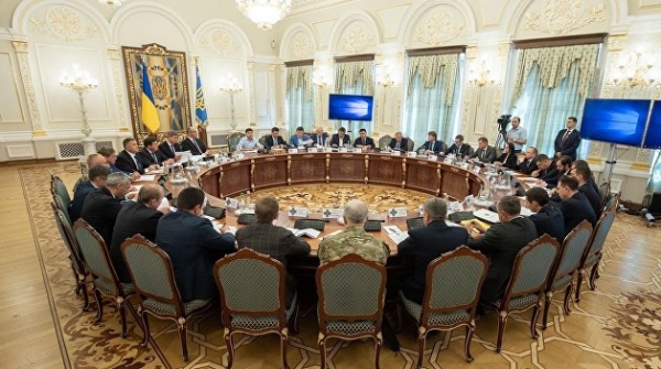 Кто в олигархи крайний? Как на Украине будут зачищать оппозиционные СМИ Кто в олигархи крайний? Как на Украине будут зачищать оппозиционные СМИ