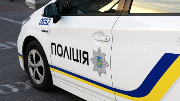 &laquo;Куда звонить?&raquo;: украинцы высмеяли дерущихся полицейских