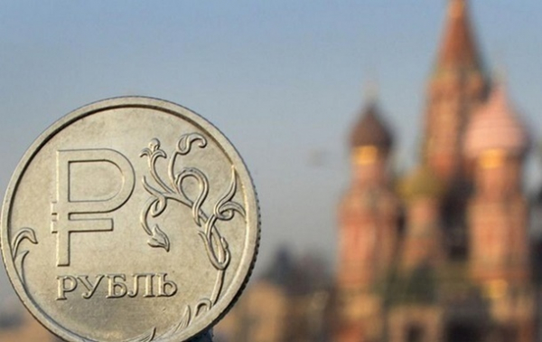 Курс рубля продолжает падение: "стабилизационные меры" не действуют Курс рубля продолжает падение: "стабилизационные меры" не действуют