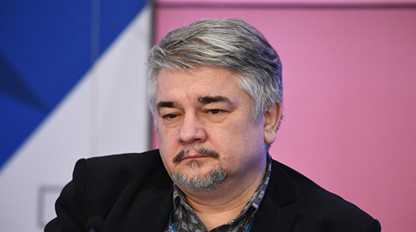 «Лапти сплетут»: Ищенко рассказал, как Зеленский может обыграть Кличко и Авакова «Лапти сплетут»: Ищенко рассказал, как Зеленский может обыграть Кличко и Авакова