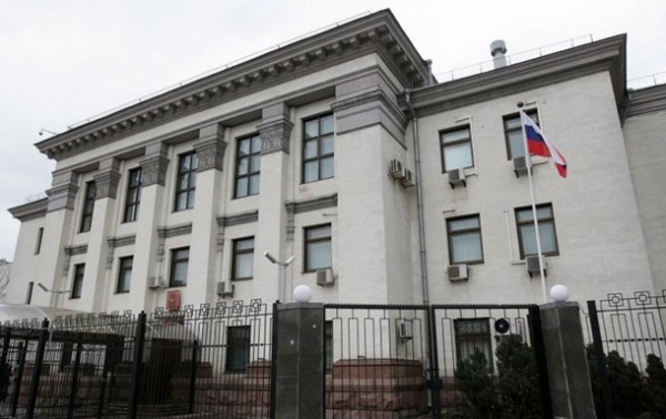 Лавров посоветовал персоналу дипмиссий в Украине покинуть страну Лавров посоветовал персоналу дипмиссий в Украине покинуть страну