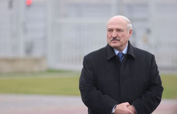 Лукашенко назвал выборы в США позорищем и издевательством над демократией
Лукашенко назвал выборы в США позорищем и издевательством над демократией
