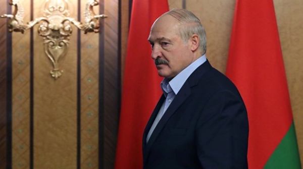 Лукашенко обвинил российских олигархов в финансировании белорусской оппозиции Лукашенко обвинил российских олигархов в финансировании белорусской оппозиции