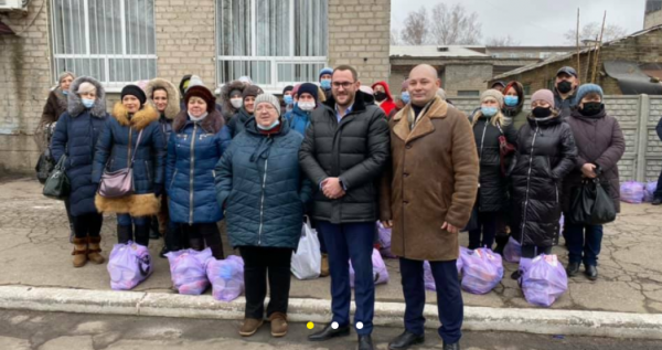 
                    Марчевский поздравил с праздниками ряд организаций в Доброполье и Мирнограде                