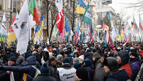 Массовое побоище и бегство депутатов: что произошло в Киеве Массовое побоище и бегство депутатов: что произошло в Киеве