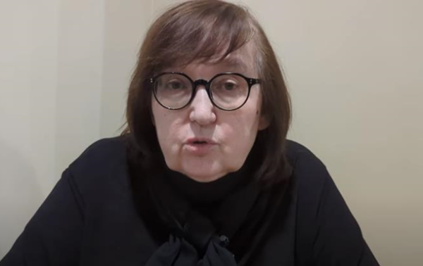 Матери Навального показали тело сына и настаивают на тайных похоронах Матери Навального показали тело сына и настаивают на тайных похоронах