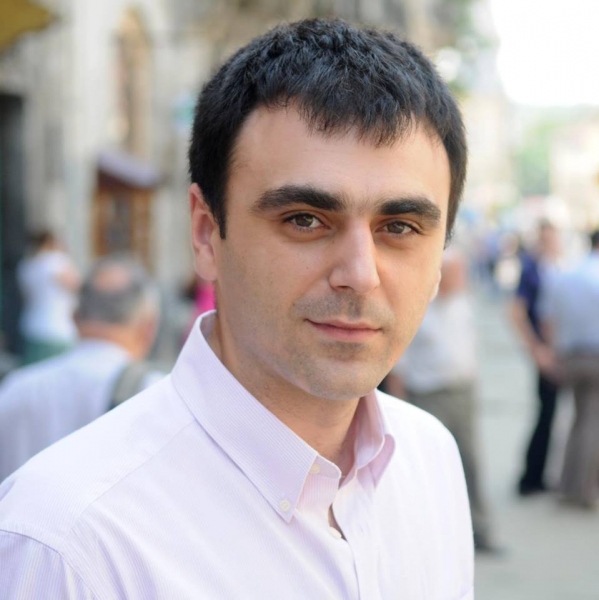 Мельничук: В Украинской галицкой партии решили не молчать и рассказали о связях Садового с директором сахарного завода
Мельничук: В Украинской галицкой партии решили не молчать и рассказали о связях Садового с директором сахарного завода