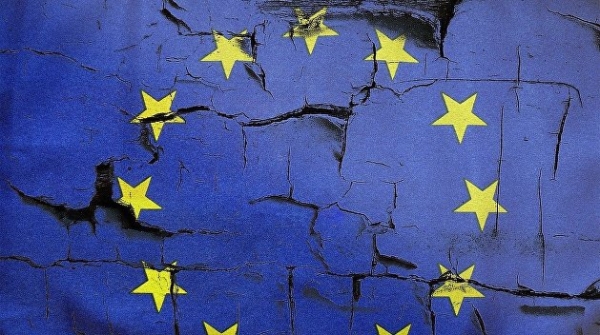 Меньше половины украинцев поддерживают вступление страны в ЕС Меньше половины украинцев поддерживают вступление страны в ЕС