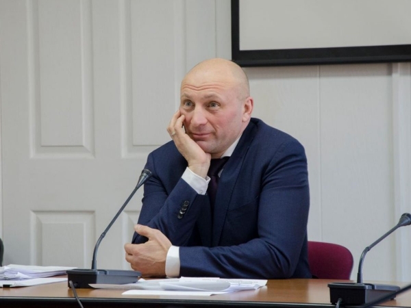 Мэр Черкасс Анатолий Бондаренко заразился коронавирусом
Мэр Черкасс Анатолий Бондаренко заразился коронавирусом