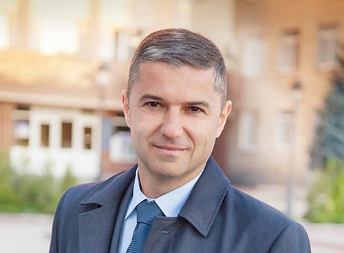 Мэра Умани Александра Цебрия не допускают до выборов
Мэра Умани Александра Цебрия не допускают до выборов