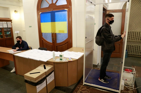 Мэром Днепра стал Борис Филатов, - данные экзит-полов
Мэром Днепра стал Борис Филатов, - данные экзит-полов
