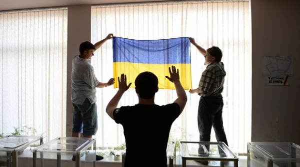 Местные выборы на Украине: местные элиты готовятся к решающей битве с Киевом Местные выборы на Украине: местные элиты готовятся к решающей битве с Киевом