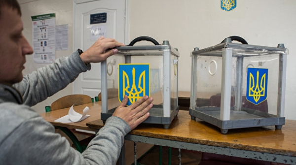 Местные выборы на Украине мирно не пройдут - политолог