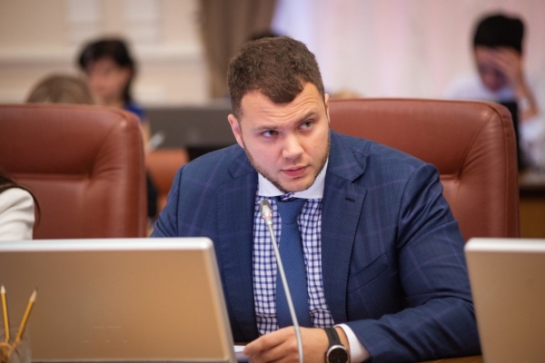 Мининфраструктуры планирует в течение 4 лет передать в концессию или в частную собственность все порты Украины
Мининфраструктуры планирует в течение 4 лет передать в концессию или в частную собственность все порты Украины
