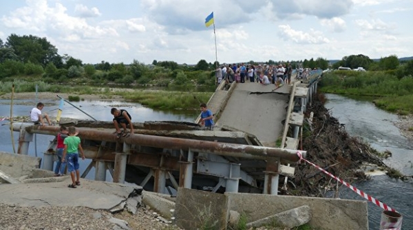 Мосты на Украине &laquo;устали&raquo; и угрожают людям