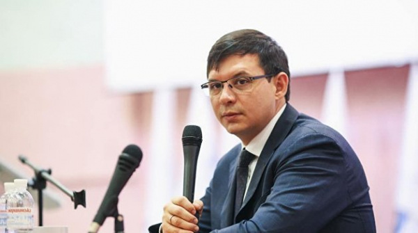 Мураев объяснил, как Зеленский и Порошенко унижали и унижают Украину и украинцев Мураев объяснил, как Зеленский и Порошенко унижали и унижают Украину и украинцев